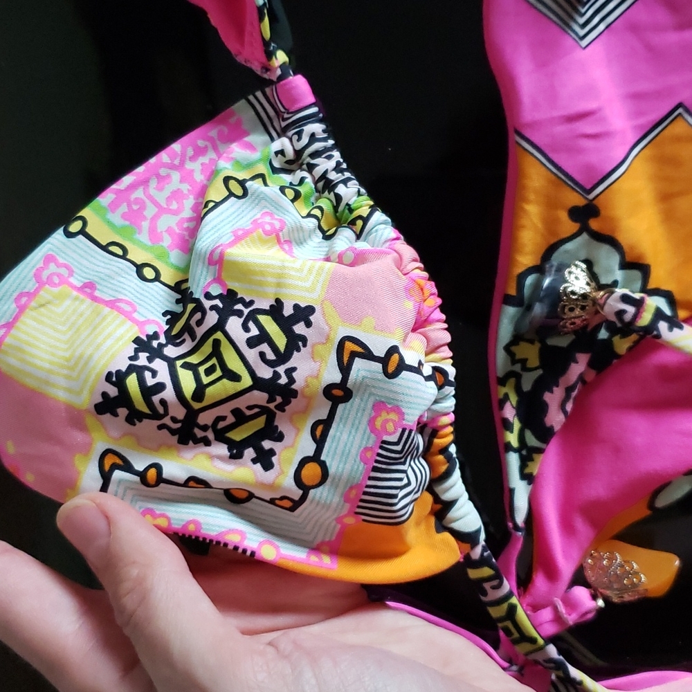2/20 Hot Pink String Bikini - Picture 2 of 5